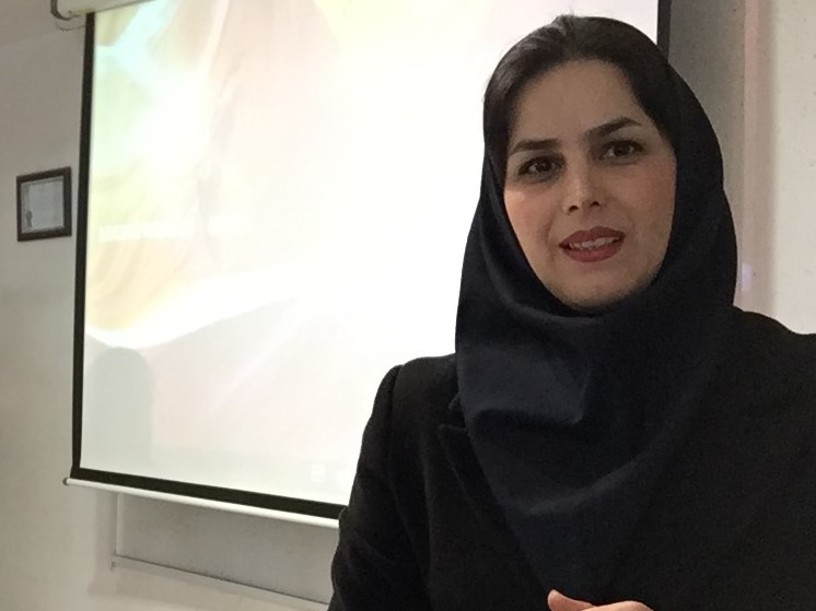 آزاده کیانی کوچ و مربی رشد و توسعه فردی